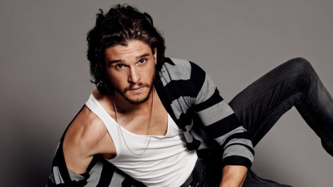 Kit Harington a Napoli: il Jon Snow di "Game of Thrones" in uno spot di Dolce & Gabbana Kit Harington a Napoli: il Jon Snow di "Game of Thrones" in uno spot di Dolce & Gabbana