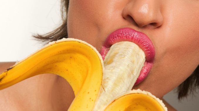 DEEPTHROAT. DEEPTHROAT.