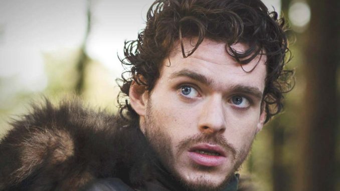 Richard Madden, il Robb Stark di Game of Thrones, nudo nella nuova serie tv Oasis Richard Madden, il Robb Stark di Game of Thrones, nudo nella nuova serie tv Oasis