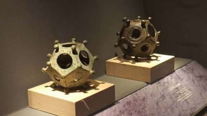 Dodecaedro romano: oggetto misterioso rinvenuto Dodecaedro romano: oggetto misterioso rinvenuto