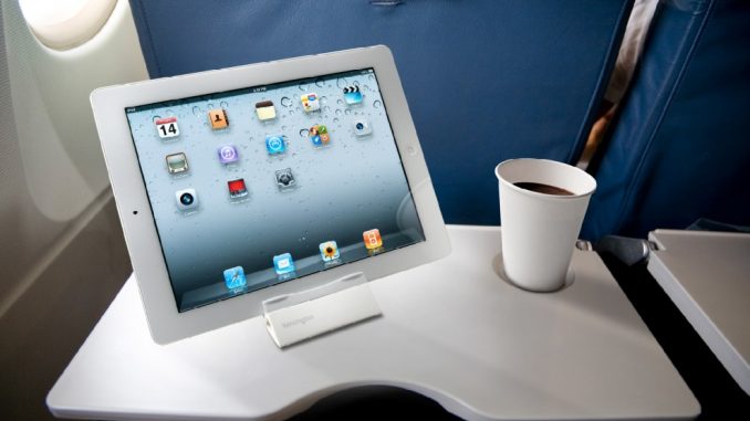 tablet in aereo tablet in aereo