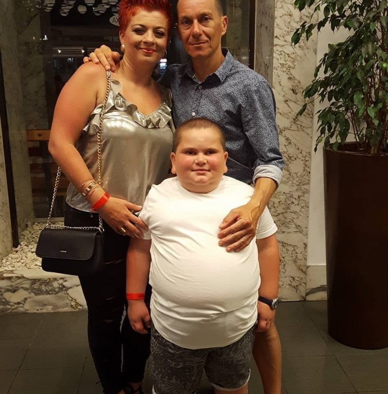 Bambino obeso ingrassa per rara malattia: la sua storia Bambino obeso ingrassa per rara malattia: la sua storia