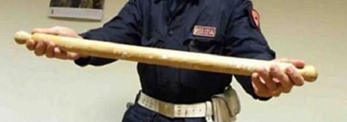 Roma, tenta di uccidere la moglie con mattarello: arrestato 50 enne Mattarello
