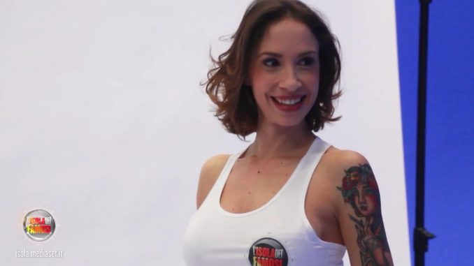 Isola, il messaggio di Malena: "Ecco cosa faccio se vinco" Malena