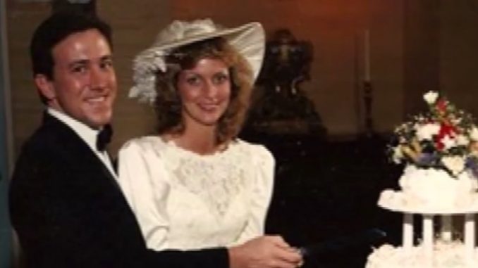Abito da sposa scambiato: quello giusto arriva dopo 30 anni Abito da sposa scambiato: quello giusto arriva dopo 30 anni