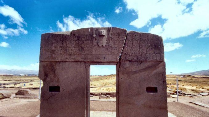 Porta del sole di Tiwanaku: antico calendario astronomico Porta del sole di Tiwanaku: antico calendario astronomico