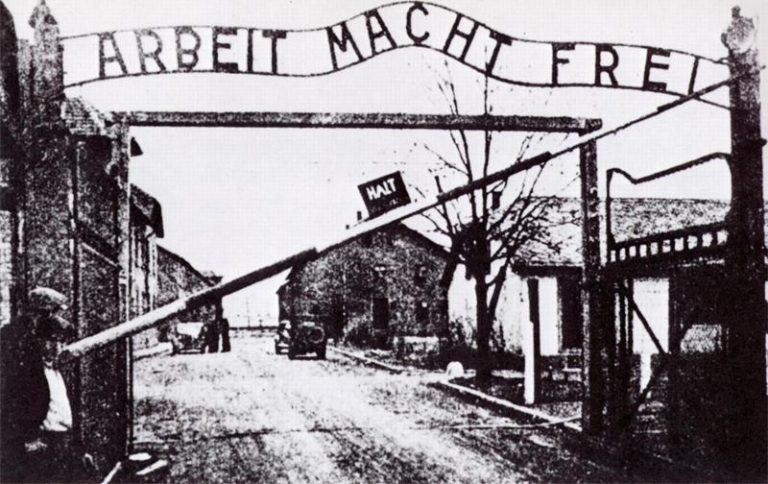 Medico nasconde ebrei dai nazisti con una mossa astuta ebrei