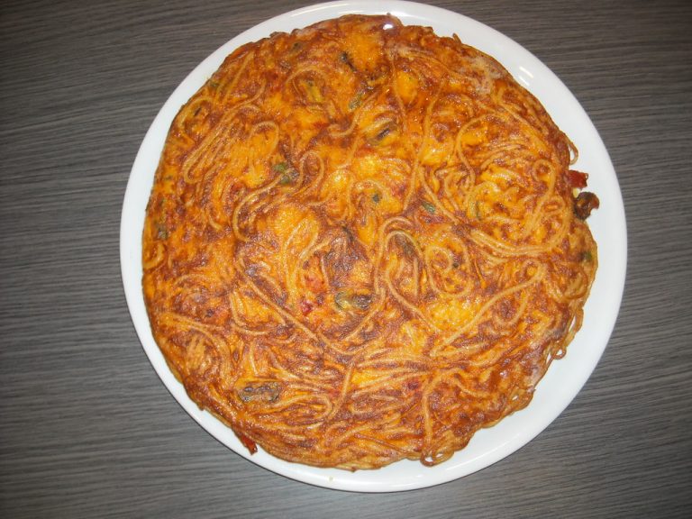 FRITTATA DI PASTA AL FORNO. FRITTATA DI PASTA AL FORNO.