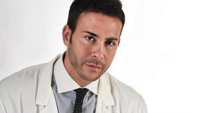 Sesso gay all'Isola dei Famosi: la rivelazione di Giacomo Urtis