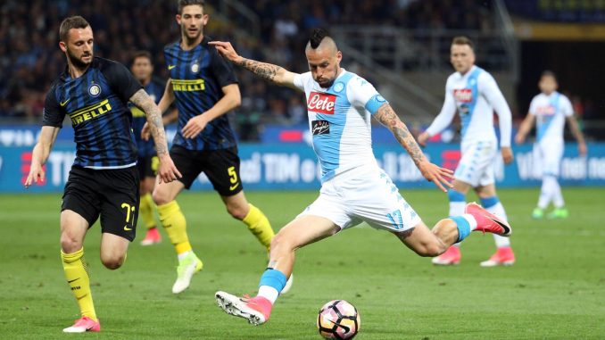 Inter-Napoli 0-1: i nerazzurri non ci sono e Callejon castiga. Ecco le pagelle Inter-Napoli 0-1: i nerazzurri non ci sono e Callejon castiga. Ecco le pagelle