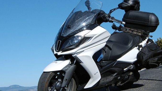 scooter-1388001_960_720 Kymco