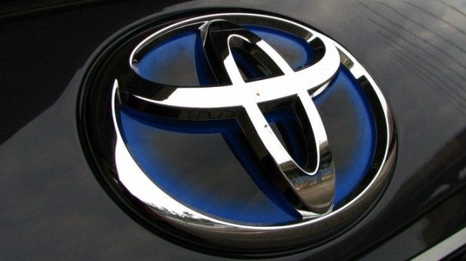 Airbag Takata difettosi: la Toyota richiama autovetture Takata