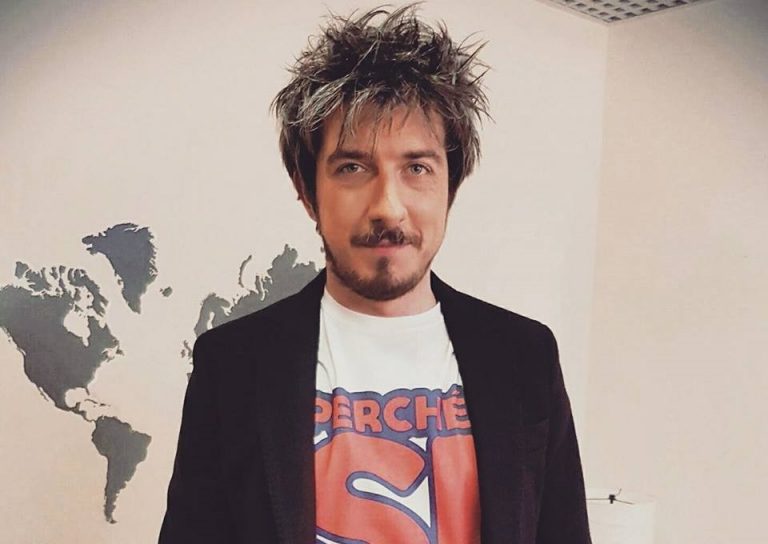 Incontro sul cyberbullismo, Paolo Ruffini esagera con le parolacce: è polemica Ruffini