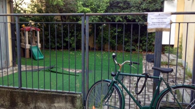 Milano bambini maltrattati con le cinghie, maestre indagate indagate