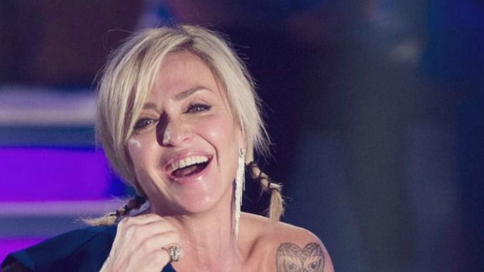 Paola Barale la rivelazione sul suo rapporto con Gianni Sperti suo