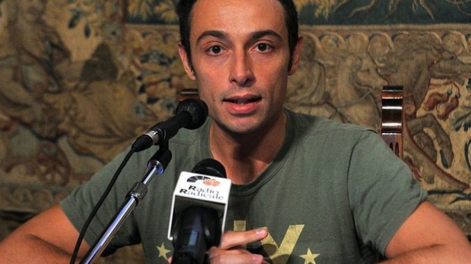 Attivista italiano Yuri Guaiana arrestato a Mosca: sosteneva gay ceceni