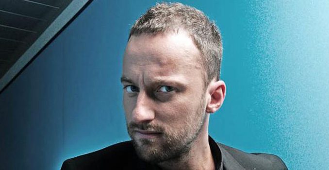 Francesco Facchinetti si sfoga su Facebook contro le accise della benzina. E il video è subito virale Francesco Facchinetti si sfoga su Facebook contro le accise della benzina. E il video è subito virale