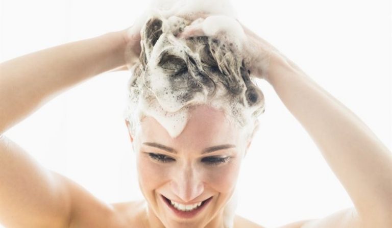 lavarsi-i-capelli-senza-shampoo non lavarsi