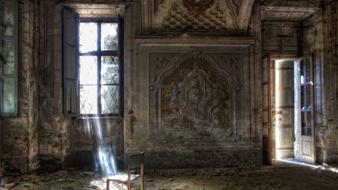 Leri, la tenuta abbandonata di Cavour a un passo dalle centrali nucleari Leri, la tenuta abbandonata di Cavour a un passo dalle centrali nucleari