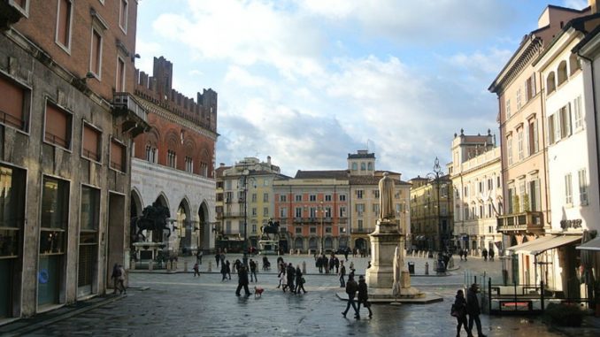 Piacenza tentata rapina gioielleria feriti ed arrestati i due rapinatori