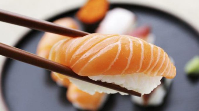 http://www.corriere.it/salute/malattie_infettive/17_maggio_12/verme-parassita-che-puo-nascondersi-sushi-f1dff3c2-3707-11e7-91e3-ae024e503e5d.shtml?cmpid=SF020103COR sushi
