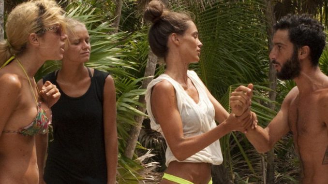Maxi rissa per un'ex naufraga dell'Isola dei Famosi: ecco chi è Maxi rissa per un'ex naufraga dell'Isola dei Famosi: ecco chi è