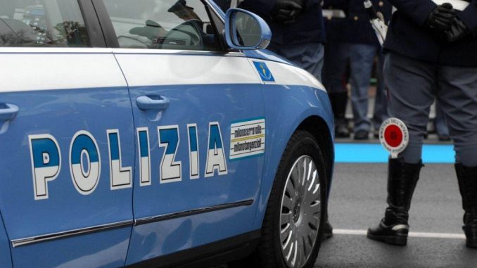 Picchiato perché straniero: bengalese aggredito a calci e pugni Straniero