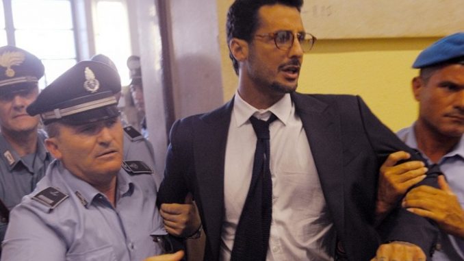 Corona-arrestato Corona-arrestato