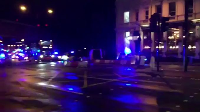 Attacco Londra, Scotland Yard: sparati 50 colpi contro terroristi
