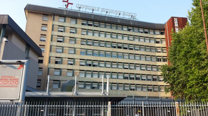 Napoli, ospedale San Giovanni Bosco: scarafaggi accanto ai medicinali Napoli
