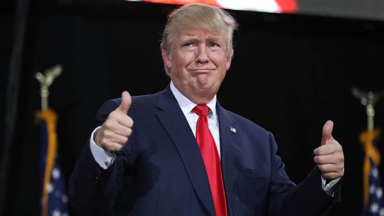 Usa, crolla tasso di popolarità della presidenza Trump Trump