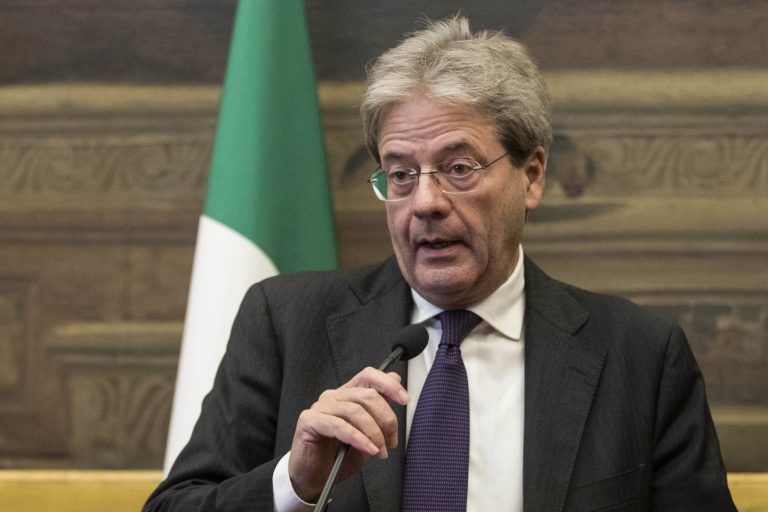 Sondaggio pre-elezioni, M5S supera PD, Salvini stacca Berlusconi Sondaggio