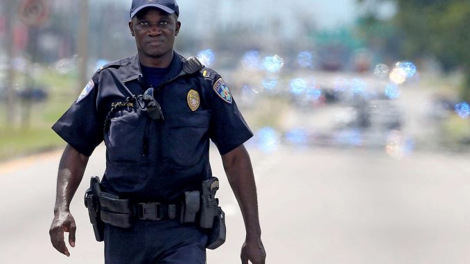 Usa, 20enne uccide 4 coetanei: i corpi sepolti nella fattoria di famiglia Usa, 20enne uccide 4 coetanei: i corpi sepolti nella fattoria di famiglia