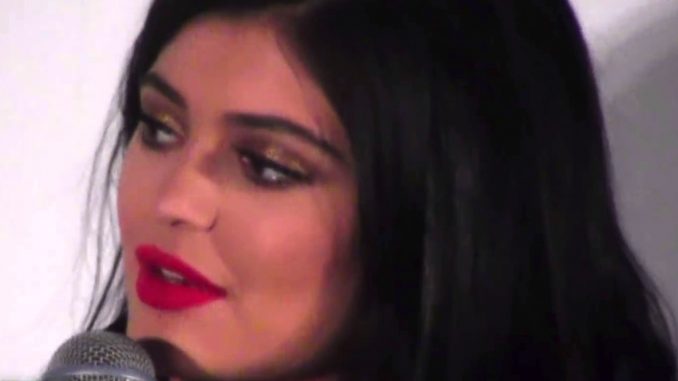 Kylie_Jenner_headshot
