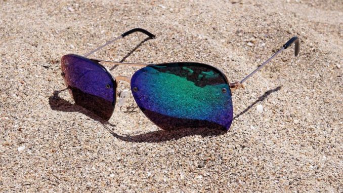 Occhiali da sole con lenti colorate: quali acquistare Occhiali da sole
