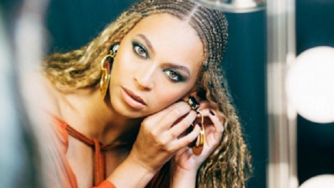 Beyoncè mostra per la prima volta i suoi gemellini Beyoncè mostra per la prima volta i suoi gemellini