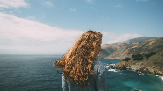 Beach waves: come fare i capelli effetto mare Beach waves