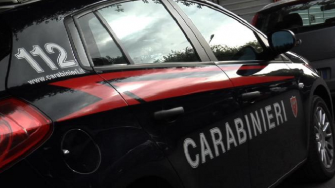 Addebita malattia figlio al vaccino: picchia medico. 40enne arrestato nel cosentino Addebita malattia figlio al vaccino: picchia medico. 40enne arrestato nel cosentino