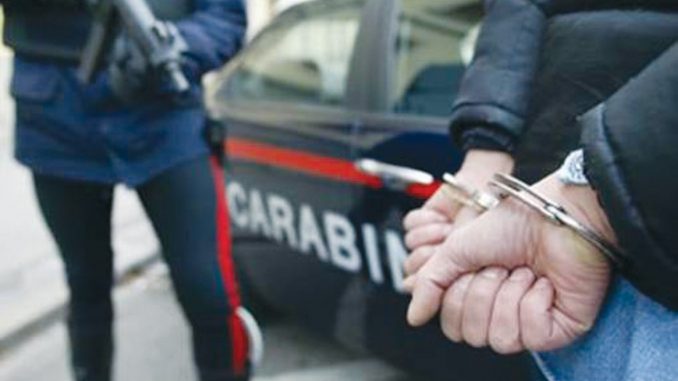 carabinieri-arresto-manette Morta