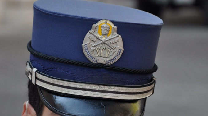 Violenza in Vaticano: gendarme indagato per abusi sulla moglie Violenza in Vaticano: gendarme indagato per abusi sulla moglie