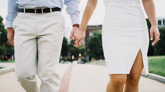 Pantaloni da uomo in lino, le migliori marche disponibili Pantaloni da uomo