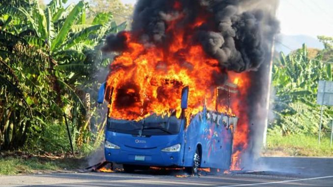 received_10211865049614328 Autobus