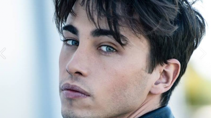 Riccardo Marcuzzo si racconta: "I miei vecchi amici mi danno del raccomandato e del gay" Riccardo Marcuzzo