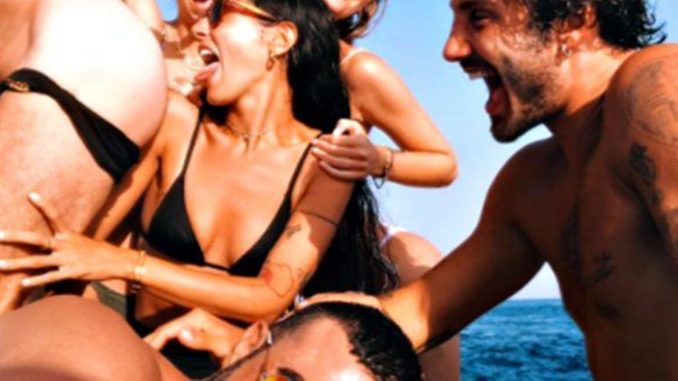 Stefano De Martino, giochi hot con Gilda ad Ibiza Stefano De Martino