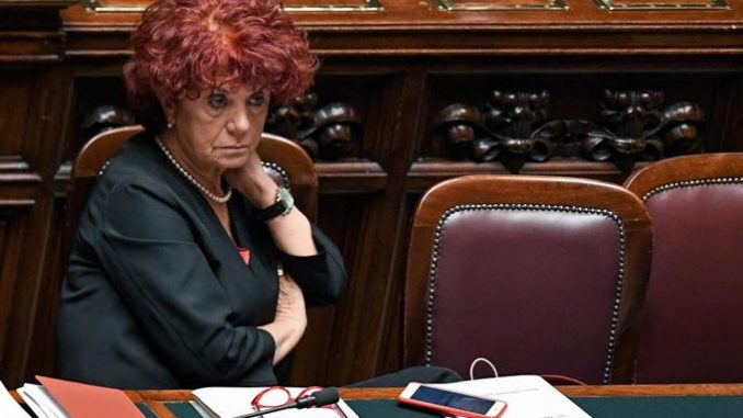 Scuola1 La titolare del dicastero