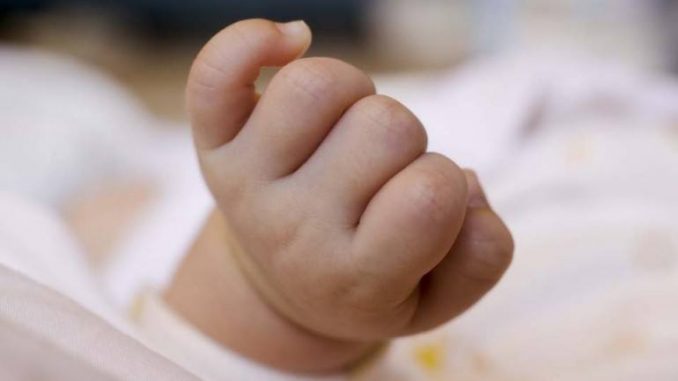 Nasce prematura in casa e muore in ospedale: indagano i pm ospedale