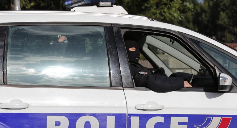 polizia nimes francia polizia nimes francia