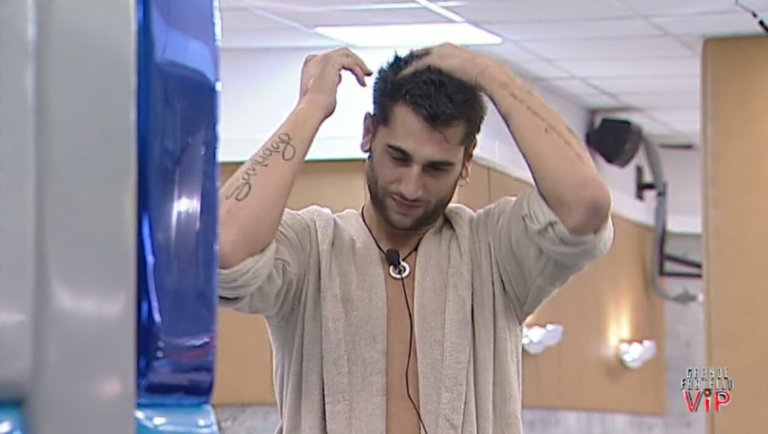 Jeremias Rodriguez contro Simona Izzo: "Se ti dici bugie ti salto addosso" jeremias rodriguez