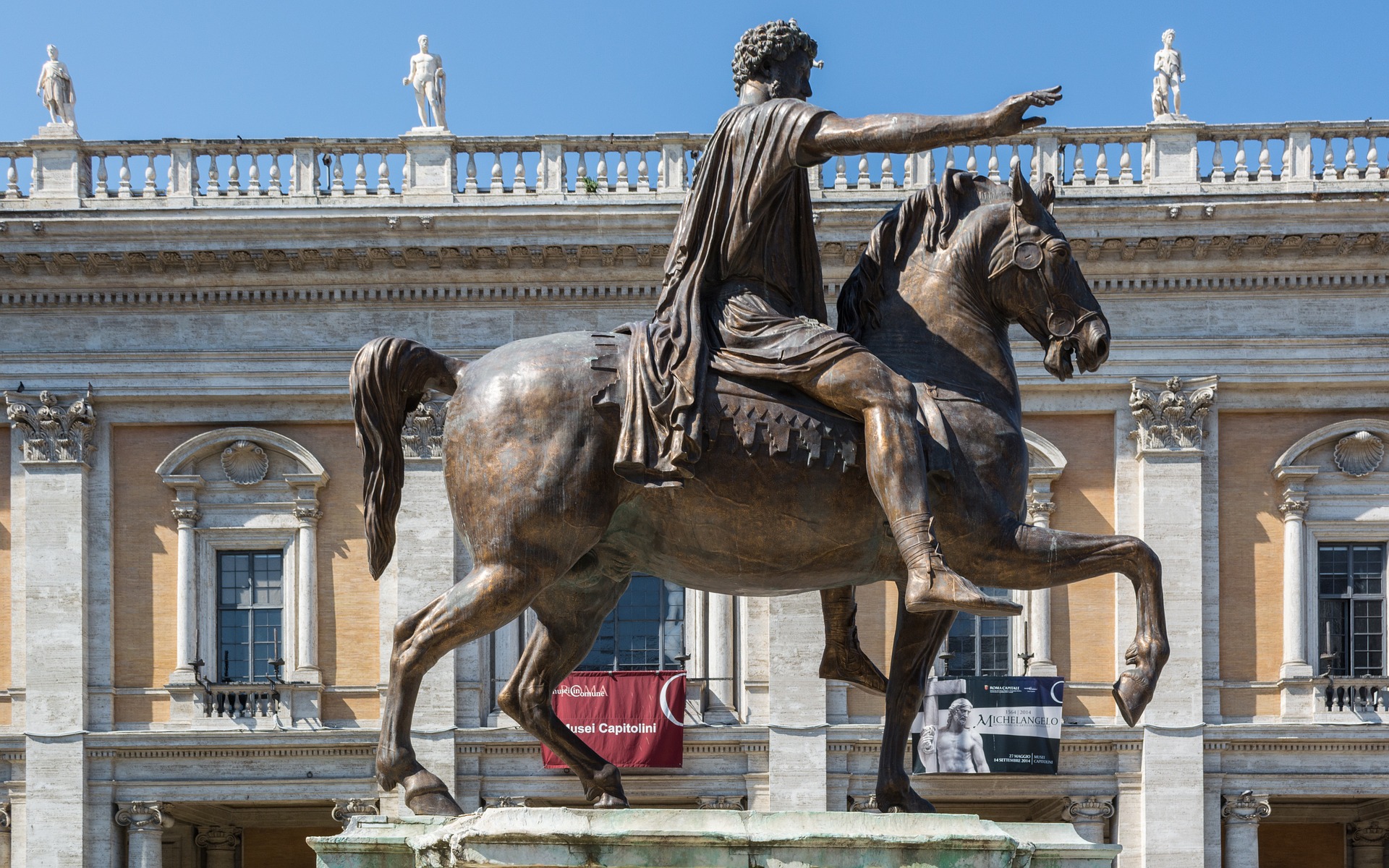 Roma, turista denuncia tentativo di stupro su scale del Campidoglio