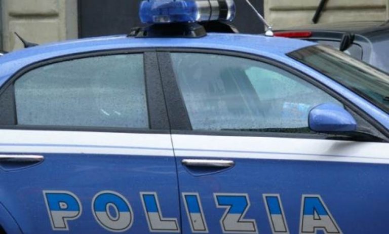 Bari, tentato stupro sotto casa Bari, tentato stupro sotto casa